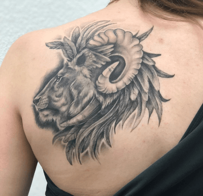 Review image by Laura Horn for Neo Kuro Tattoo