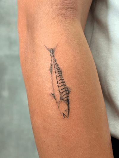 Review image by Manh Ngo for Dominic Inks