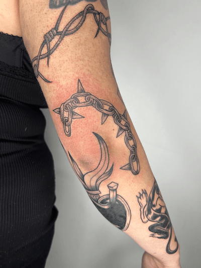 Review image by Maggie Larsen for Poppy Olivia Tattoo