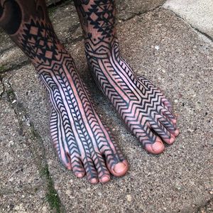 Foot tattoo by Haivarasly #Haivarasly #foottattoo #foottattoos #foot #feet #linework #blackwork #pattern #tribal