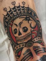 Traditional tattoo by Enrico Grosso aka Henry Big #EnricoGrosso #HenryBig #traditional #americantraditional #trad #traditionaltattoo #color #skull #pattern #banner #ditch #spiderweb