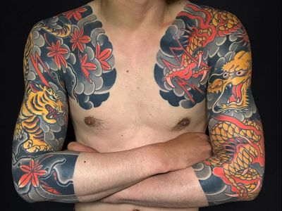 Japanese tattoo by Bunshin Horitoshi #BunshinHoritoshi #japanesetattoo #japanese #irezumi #color #dragon #tiger #smoke #mapleleaves #lightning #sleeves #arm