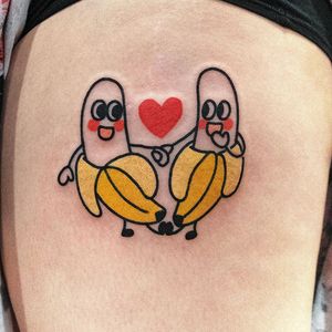 Heart tattoo by Ssun From Love #Ssunfromlove #hearttatotos #hearttattoo #hearts #heart #love #banana #fruit #foodtattoo #coupletattoo #matchingtattoo #leg #illustrative #color