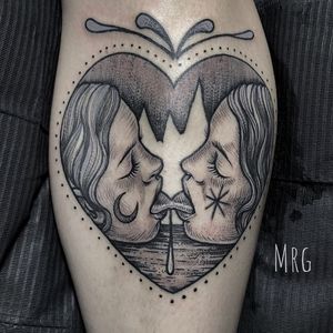 Heart tattoo by Morg Armeni #MorgArmeni #hearttatotos #hearttattoo #hearts #heart #love #illustrative #moon #star #dotwork #leg