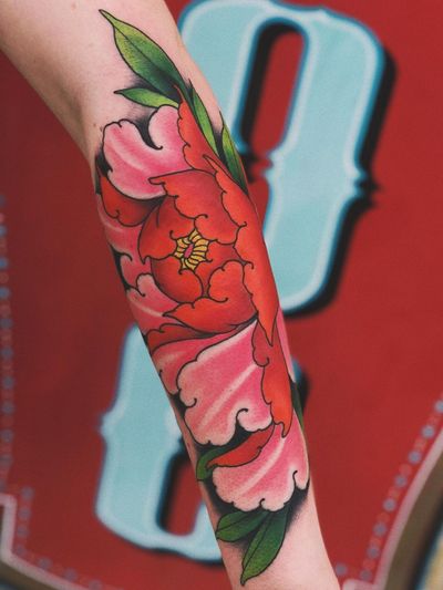 Tattoo by Jaylind Hamilton #JaylindHamilton #jaybaby #japanese #neotraditional #japanesetattoo #illustrative #qpocttt #peony #flower #floral #armtattoo #colortattoo