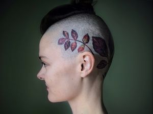 Scalp tattoo by Rita aka Rit Kit on Morgan English aka Tattrx #RitKit #MorganEnglish #Tattrx #tattoocollector #scalptattoo #floraltattoo #leaftattoo #plant #leaves #floral #nature