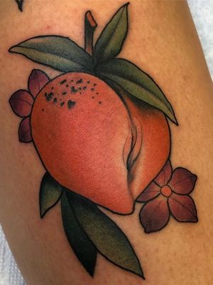 Tattoo by Jaylind Hamilton #JaylindHamilton #jaybaby #japanese #neotraditional #japanesetattoo #illustrative #qpocttt #fruit #food #colortattoo #shunga #flower #floral #peach