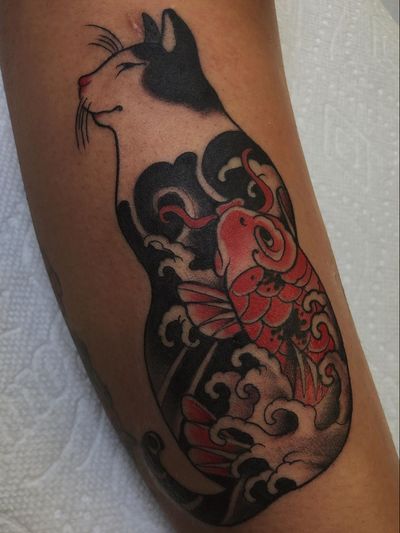 Tattoo by Jaylind Hamilton #JaylindHamilton #jaybaby #japanese #neotraditional #japanesetattoo #illustrative #qpocttt #monmoncat #cat #tattooedtattoo #koi #cattattoo #waves #fish #armtattoo #color #blackandgrey