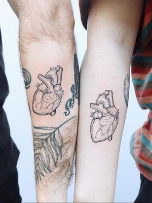 Best Friend Tattoos Guy and Girl by Zaya #Zaya #bestfriendtattoos #friendshiptattoos #friendtattoos #bfftattoo #matchingfriendtattoos #illustrative #linework #anatomicalheart #heart #dotwork