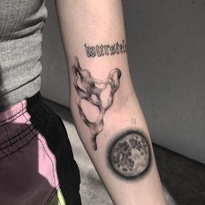 Handpoke tattoo by Sabrina Drescher #SabrinaDrescher #coverupsagainstabuse #coveruptattoos #coverup #tattoocommunity #tattooartist #handpoke #blackwork #dotwork #handpoketattoo #surrealism #surreal #arm