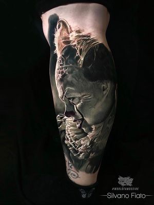 Horror tattoo by Silvano Fiato #SilvanoFiato #Pennywise #IT #horrortattoos #horrortattoo #horror #darkart #evil #demon #darkness #death #realism #hyperrealism #movietattoo #color