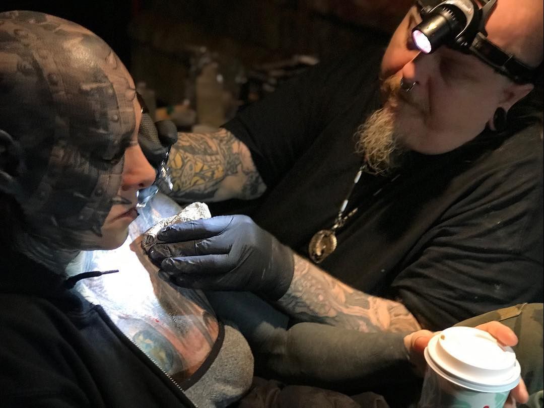 gtc_tattooman good time Charlie in the booth🥰 tattooing @p.sand_art  @diamondclubtattoo booth❤️ | Instagram