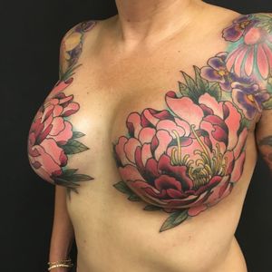 Mastectomy tattoo by Shane Wallin #ShaneWallin #mastectomytattoos #mastectomy #mastectomyscarcoverup #scarcoveruptattoo