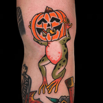 Frog tattoo by Alex Zampirri #AlexZampirri #Halloweentattoos #halloweentattoo #halloween #Samhain #AllHallowsEve #frog #pumpkin #jackolantern #traditional #color