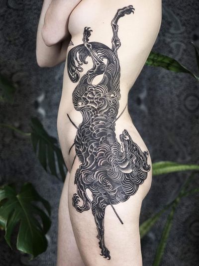 Blackwork illustrative tattoo by Patch and Violene, aka Happypets Ink, owner of Happypets Studio #Patch #Violene #HappypetsInk #HappypetsStudio #Lausanne #Switzerland #illustrative #blackwork #darkart #linework 