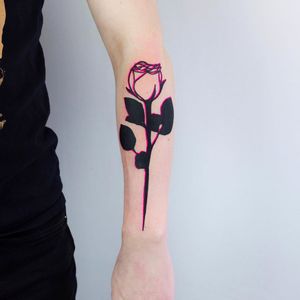 Rose tattoo by The Wolf Rosario #TheWolfRosario #rosetattoo #rosetattoos #rosetattooidea #rose #roses #flower #floral #petals #plant #nature #bloom 