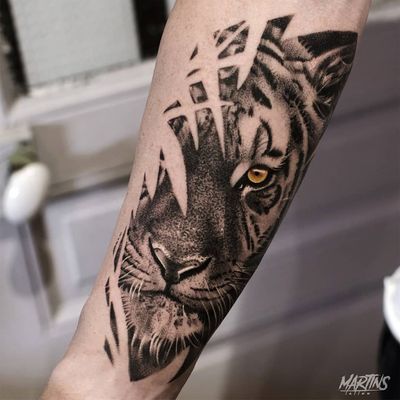 Tiger tattoo by Guillaume Martins #GuillaumeMartins #paris #france #paristattoo #paristattooartist #paristattooshop