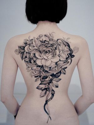 Rose tattoo by Zihwa #Zihwa #rosetattoo #rosetattoos #rosetattooidea #rose #roses #flower #floral #petals #plant #nature #bloom 
