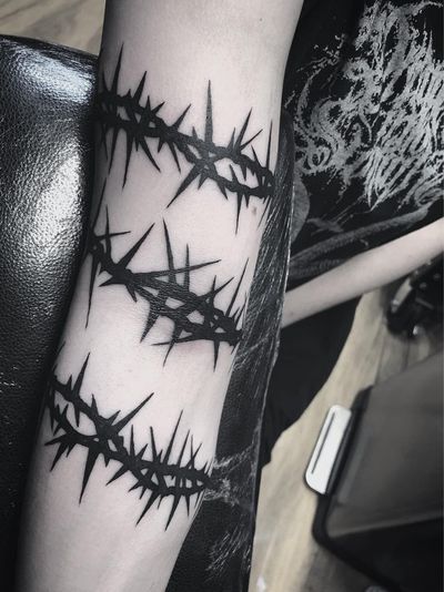 Thorn tattoo by Chloe White #ChloeWhite #thorntattoo #thorntattoos #thorn #plant #nature #pain #arm #blackwork