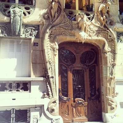 Art Nouveau architecture - Tattooed Travels: Paris, France #paris #france #paristattoo #paristattooartist #paristattooshop #tattooparis