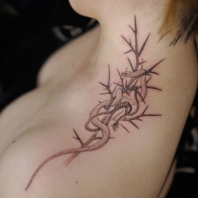 Thorn tattoo by Intat #Intat #thorntattoo #thorntattoos #thorn #plant #nature #pain #snake #noose #illustrative #neck