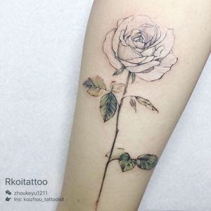 Rose tattoo by Rkoitattoo #rkoitattoo #rosetattoo #rosetattoos #rosetattooidea #rose #roses #flower #floral #petals #plant #nature #bloom 