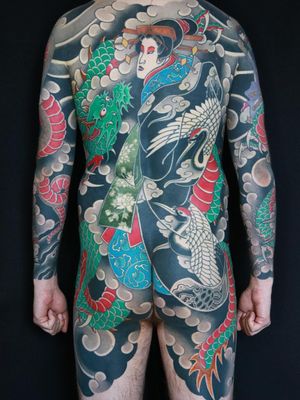 Dragon and geisha tattoo by Luca Ortis #LucaOrtis #geisha #dragon #ryu #bodysuit #japanesetattoos #japanese #irezumi #japanesemythology #mythology 