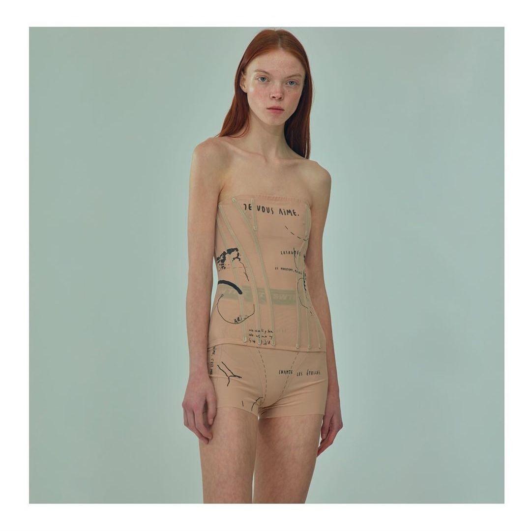 An Alternative Way to Wear Body Art 