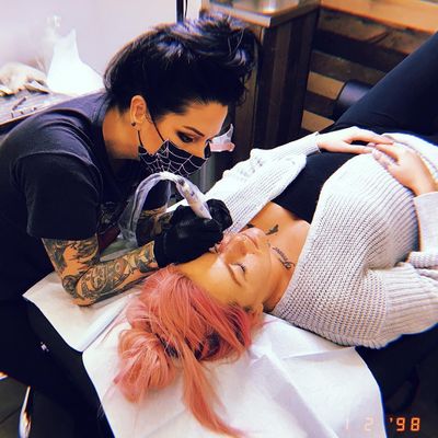 Jessica Knapnick aka Magick Brows: creator of AstroFrecks #Astrofrecks #JessicaKnapnik #MagickBrows #permanentmakeup #cosmetictattooing #cosmetictattoo