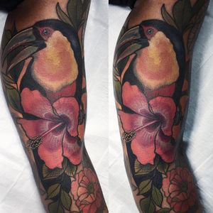 Color tattoo by Miryam Lumpini #MiryamLumpini #toucan #bird #flower #tropical #tattoosondarkskin #darkskintattoos