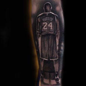 Kobe Bryant tattoo by Scoot Scoot Mason #ScootScootMason #kobebryanttattoo #kobebryant #Lakers #24 #basketball #sports #memorialtattoo