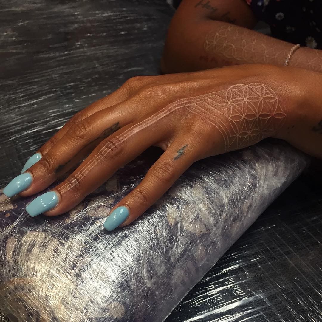 Tattoo Artists of Color on Working With Dark Skin  Allure
