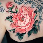 Peony tattoo by Jin Qchoi #JinQchoi #peony #peonytattoo #botantattoo #botan #flower #floral #japanesetattoos #japanese #irezumi #japanesemythology #mythology 