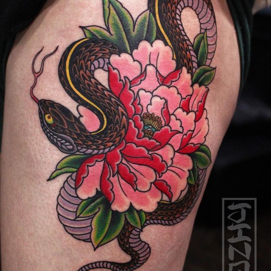 Japanese snake tattoo by Jin Qchoi #JinQchoi #snake #snaketattoo #japanesetattoos #japanese #irezumi #japanesemythology #mythology 