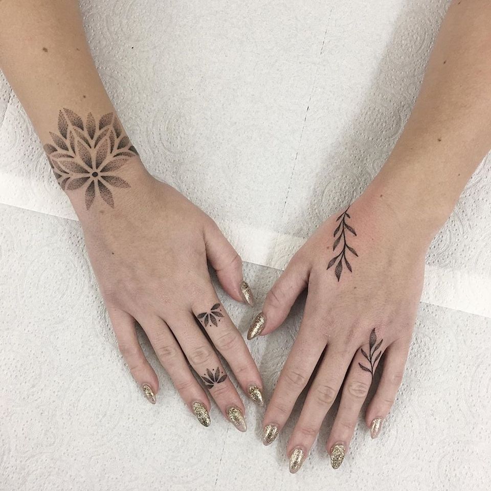 Hand poke tattoo by Melanie Kazemier #MelanieKazemier #handpoke #handpoketattoo #stickandpoke #stickandpoketattoo