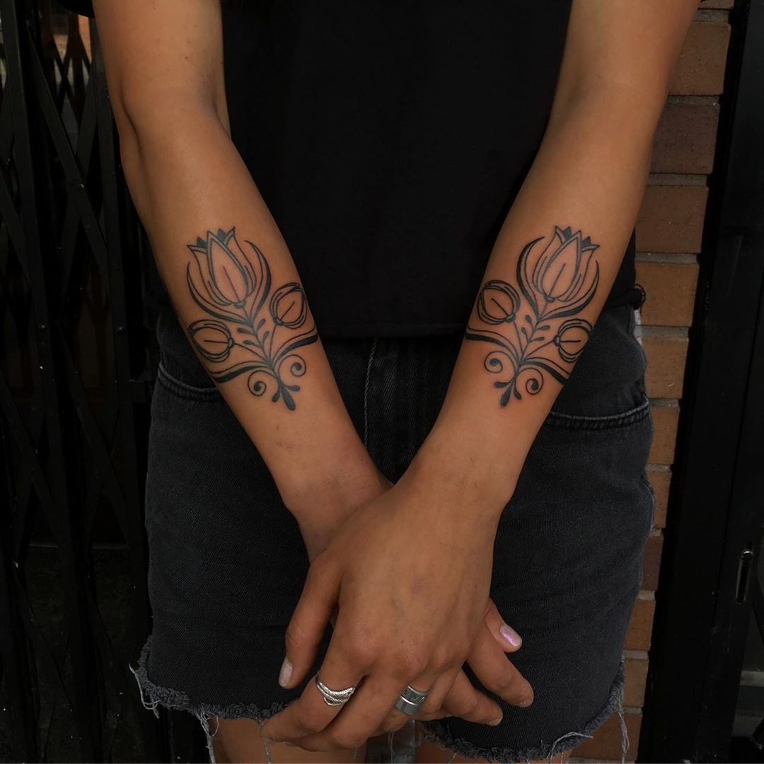 Black Women Inked  Red ink tattoos Dark skin tattoo Tattoos