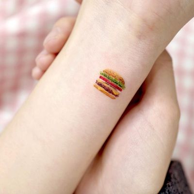 tiny burger tattoo by ovenlee #ovenlee #burger #food #cheeseburger 