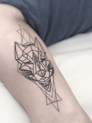 Geometric wolf tattoo by Jonathan Mckenzie #JonathanMckenzie #wolftattoo #wolftattoos #wolf #animal #nature #wolves 