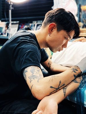 Bobby aka Monkey Bob of Seoul Ink Tattoo - image via their website  #Bobby #MonkeyBob #SeoulInkTattoo #Seoul #Korea #Seoultattoo #Seoultattooartist #Seoultattooshop