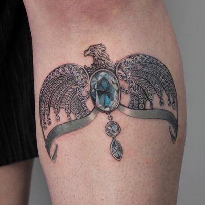 Tattoo by Anya Tsyna #AnyaTsyna #illustrative #realism #color #surreal #strange #unique #gems #diamond #ornamental #jewelry #fineart #bird