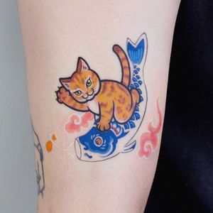 cat tattoo by loveyoon.too #loveyoontoo #japanesetattoo #japaneseinspired #koi #cattattoos #cattattoo #kittytattoo #kitty #cat #petportrait #animal #nature