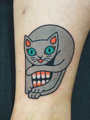 Cat tattoo from woo loves you #woolovesyou #cattattoos #cattattoo #kittytattoo #kitty #cat #petportrait #animal #nature