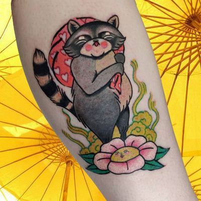 Raccoon tattoo by Lara aka 90sdolphintattoo #Lara #90sdolphintattoo #LaraThomsonEdwards #Japanese #Japaneseinspired #raccoon #flower #floral #animal #cute 