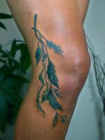 Watercolor tattoo by Denon Tattoo #DenonTattoo #Denon #watercolor #natural #organic #flowing #nature #floral #water #leg