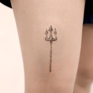 Trident tattoo by hinmaltattoo #hinmaltattoo #tridenttattoo #trident #tiny #small #leg