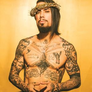 Dave Navarro for Inked Mag Dave Navarro’s classic rock star tattoos #DaveNavarro #bestrockstartattoos #blackandgreytattoos #rockmusic