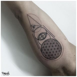 vesica piscis tattoo by anne.tattoo #annetattoo #vesicapiscis #circles #sacredgeometry