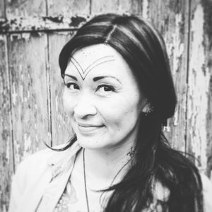 Traditional Inuit tattoos by Maya Sialuk Jacobsen #MayaSialukJacobsen #aboriginaltattoos #indigenoustattoo #inuittattoo #skinstitching #historyoftattoos #culturalpreservation #inuitfacetattoos