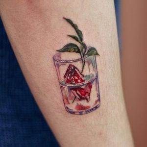 Drink tattoo by Isle Tattoo #IsleTattoo #NoNameTattoo #Seoul #Koreantattooartist #femaletattooartist #watercolor #glass #drink #cocktail #leaf #strawberry