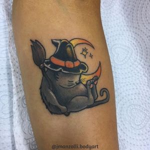 #JulianaManzolli #tatuadorasbrasileiras #gato #cat #bruxo #witch #wizard #lua #moon #chapeu #hat